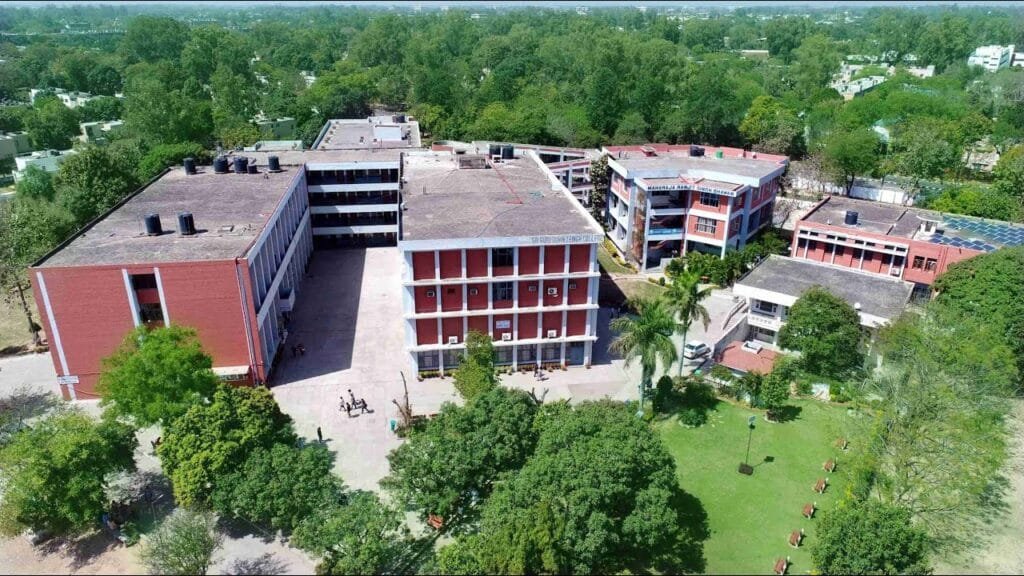 Sri Guru Gobind Singh College PG and UG Courses 2025